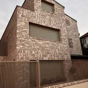 Rodrigue, un poseur de parquet à Asnières-sur-Seine